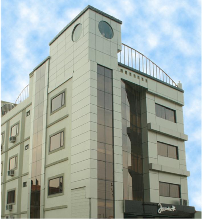 Hotel Jasmine Харидвар Экстерьер фото