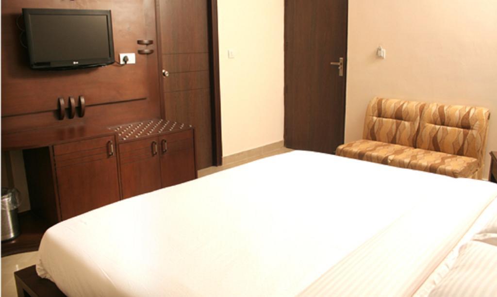 Hotel Jasmine Харидвар Экстерьер фото